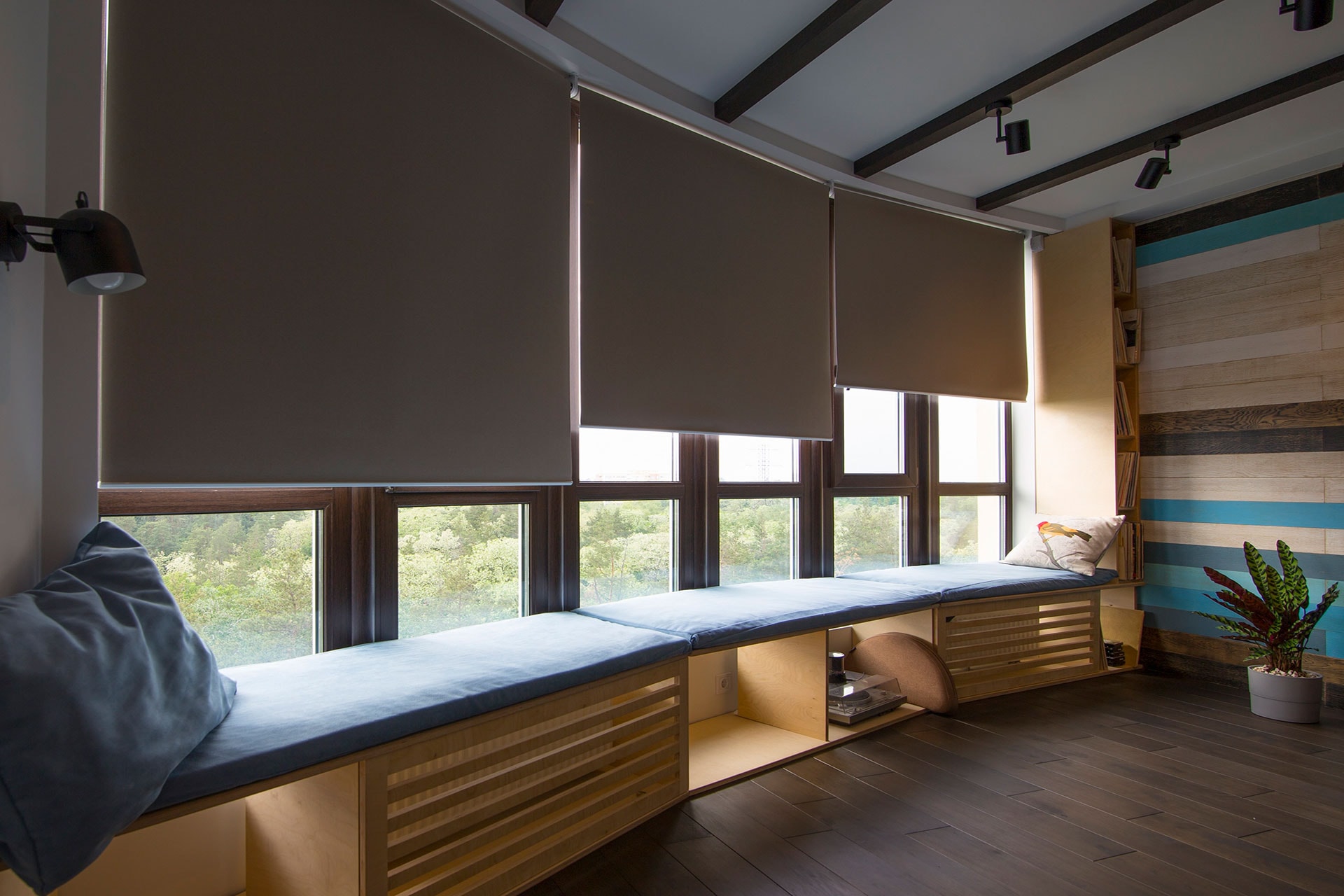 About HelloSmart - Premium smart blinds