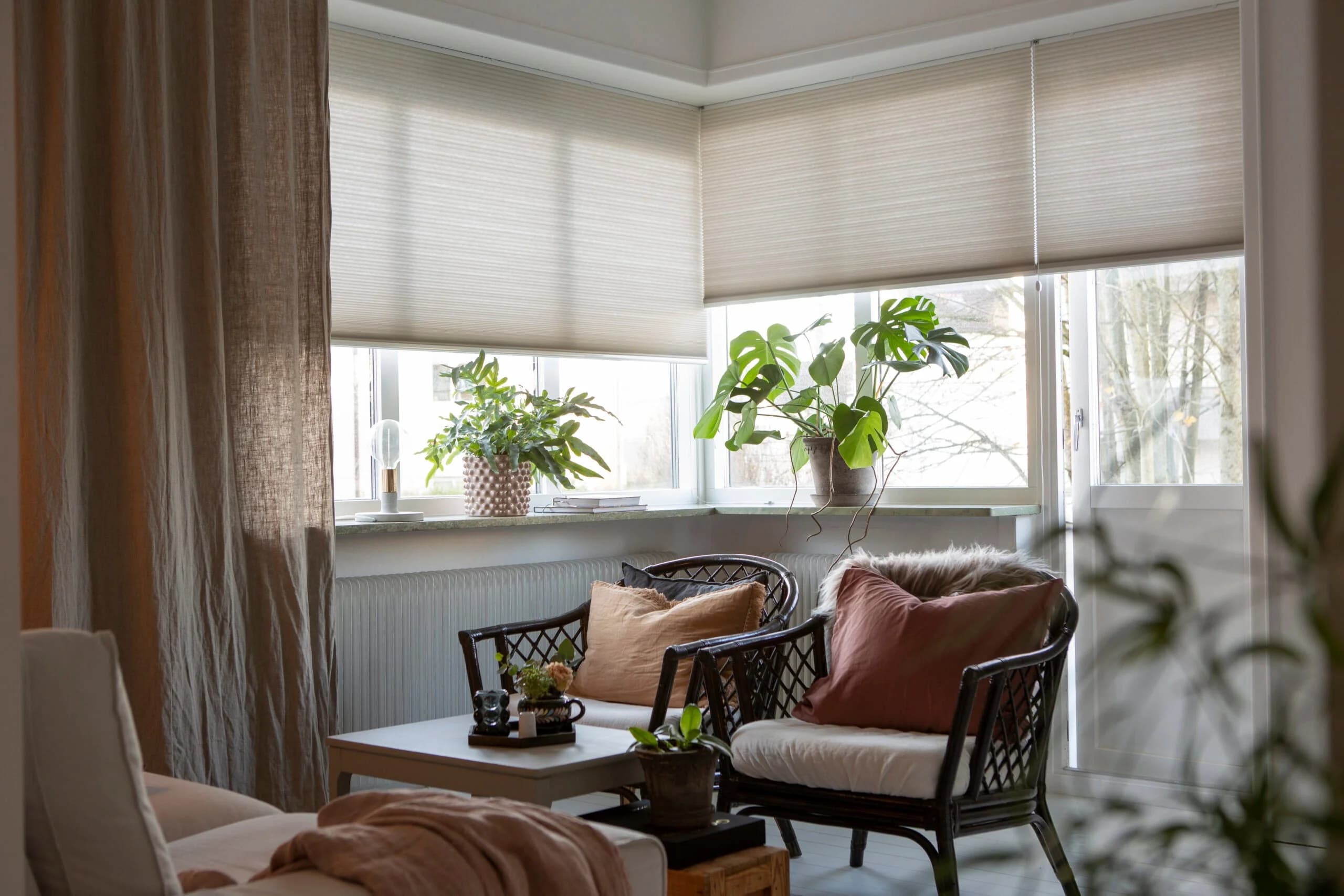 Halvgenomskinliga tyger